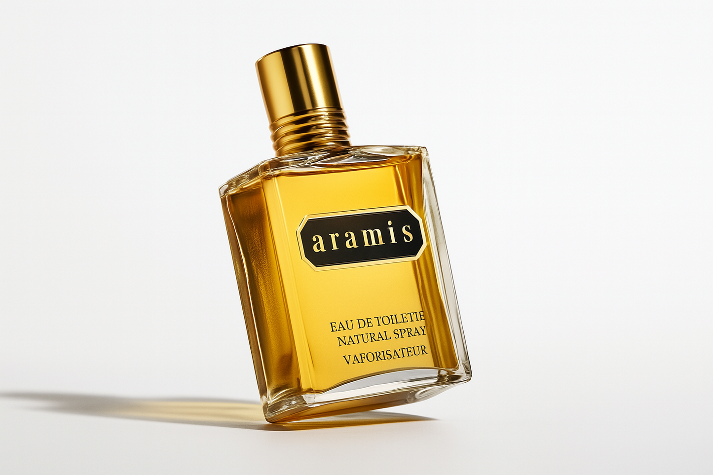 Aramis Classic Flakon auf weißem Hintergrund.