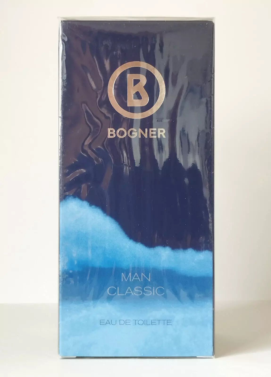 Bogner Man Classic 125ml EdT Men versiegelte Vérpackung auf weißem Hintergrund.