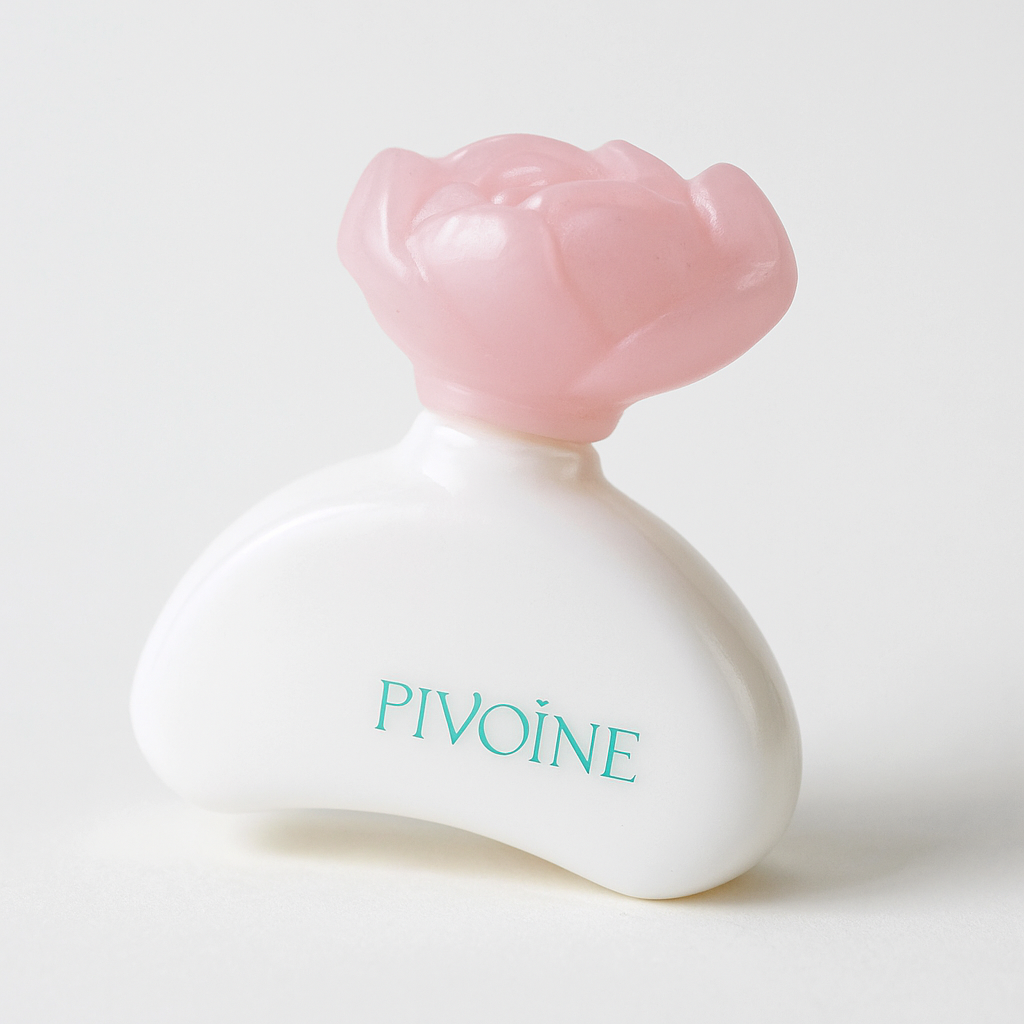 Yves Rocher Pivoine Flakon leicht gekippt auf weißem Hintergrund.