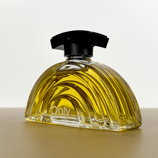 Julio Iglesias Only 10ml Flakon auf neutralem Hintergrund.